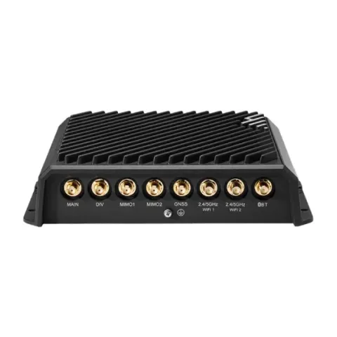Cradlepoint R1900 Rugged 5G Router
