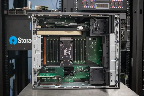 Dell Precision 7960 Rack (Raf Tipi) İş İstasyonu